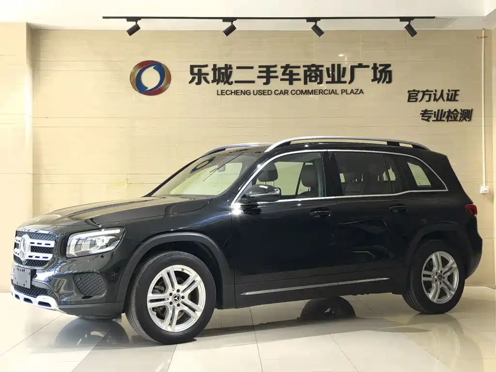 Mercedes-Benz GLB 2023