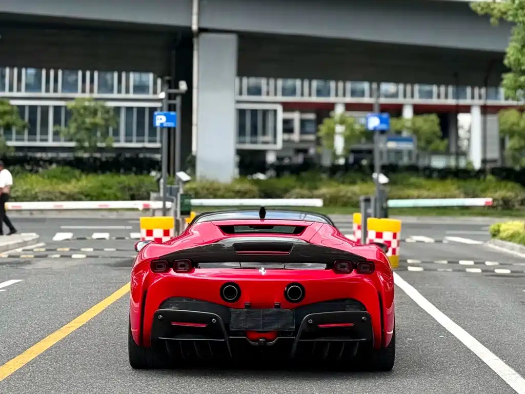 Ferrari SF90 — миниатюра 8