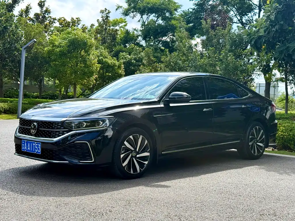 Volkswagen Passat 2022 330TSI Elite