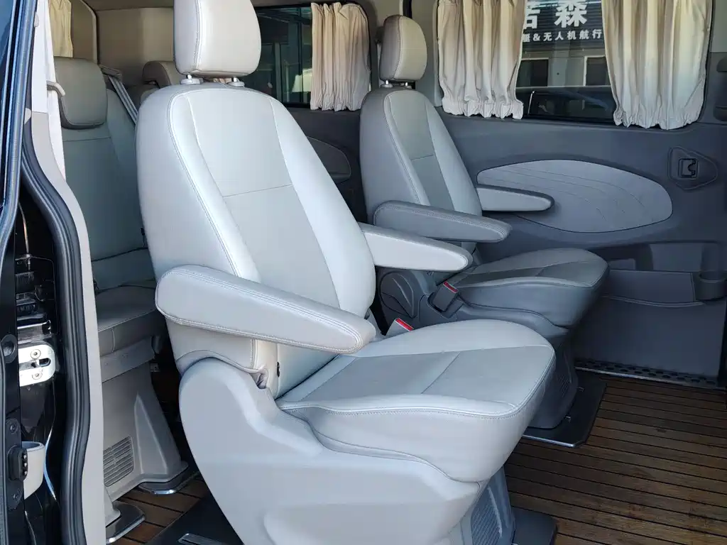 Ford Tourneo 2020 2.0T AT VI