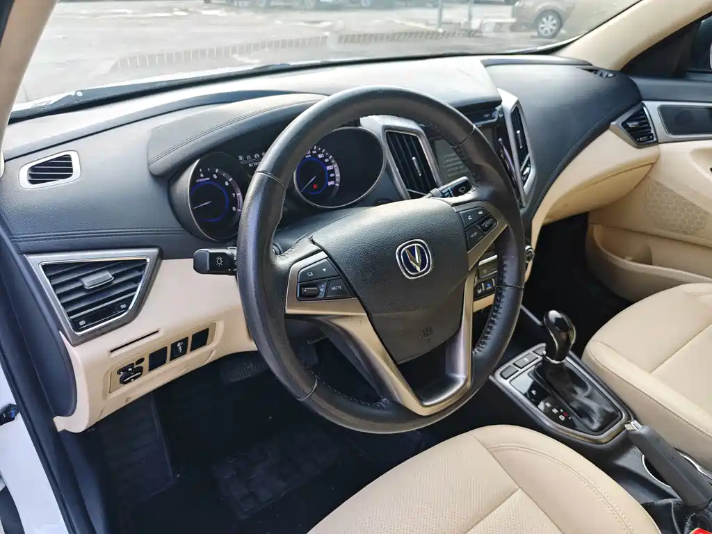 Changan Eado — миниатюра 8