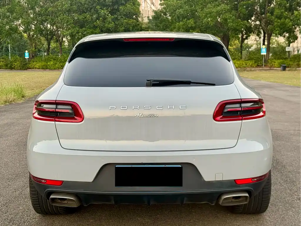 Porsche Macan — миниатюра 8