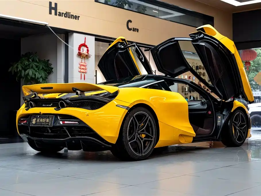 McLaren 720S 2017 4.0T Coupe