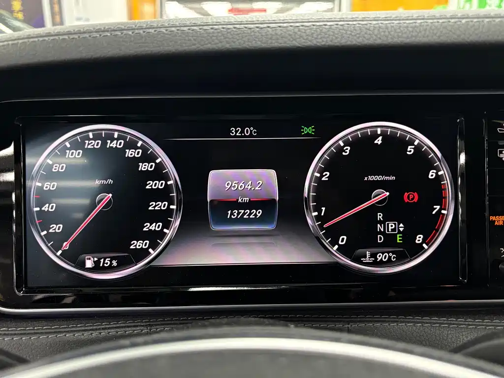 Mercedes-Benz S-Class — миниатюра 11