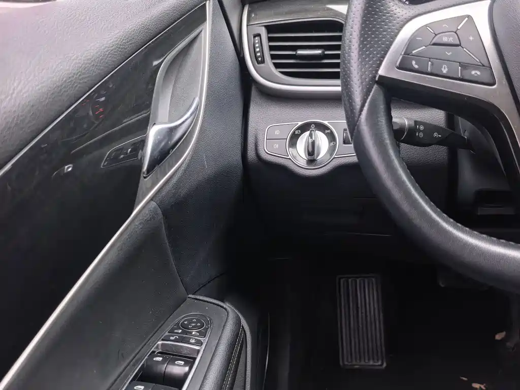 BYD MAX — миниатюра 13