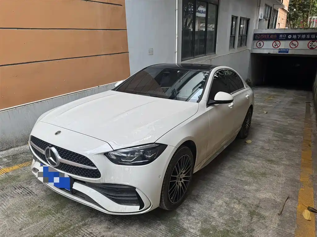 Mercedes-Benz C-Class 2024