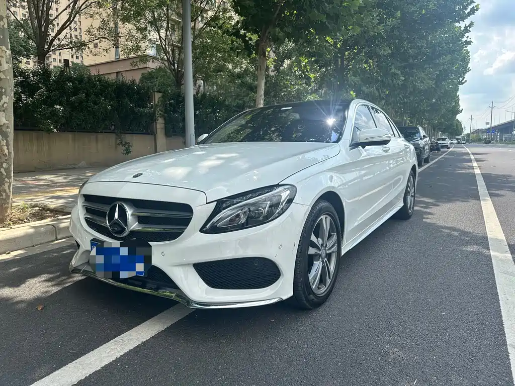 Mercedes-Benz C-Class — миниатюра 2