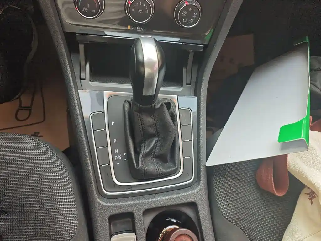 Volkswagen Golf — миниатюра 15