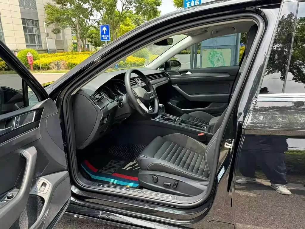 Volkswagen Magotan 2020 330TSI DSG Lead
