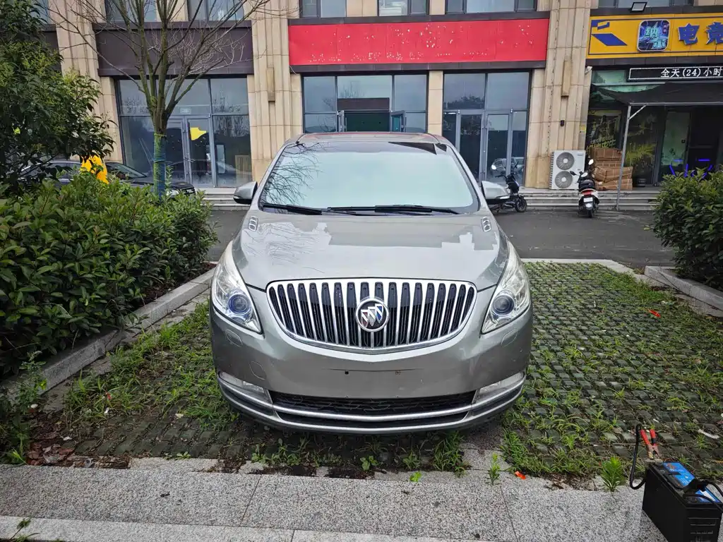 Buick GL8 2013 3.0L GT Luxury