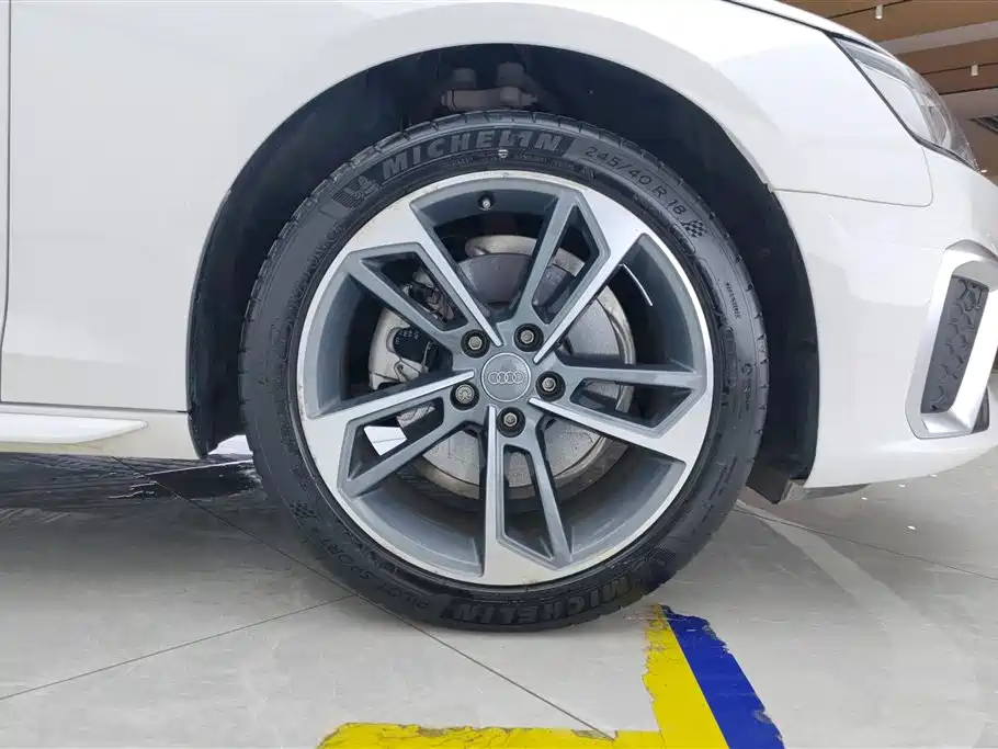 Audi A4L 2020 40 TFSI Fashion