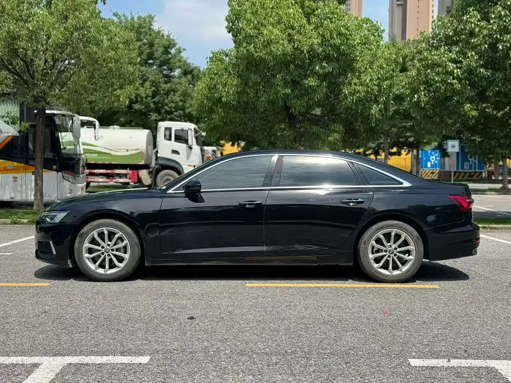Audi A6L — миниатюра 7