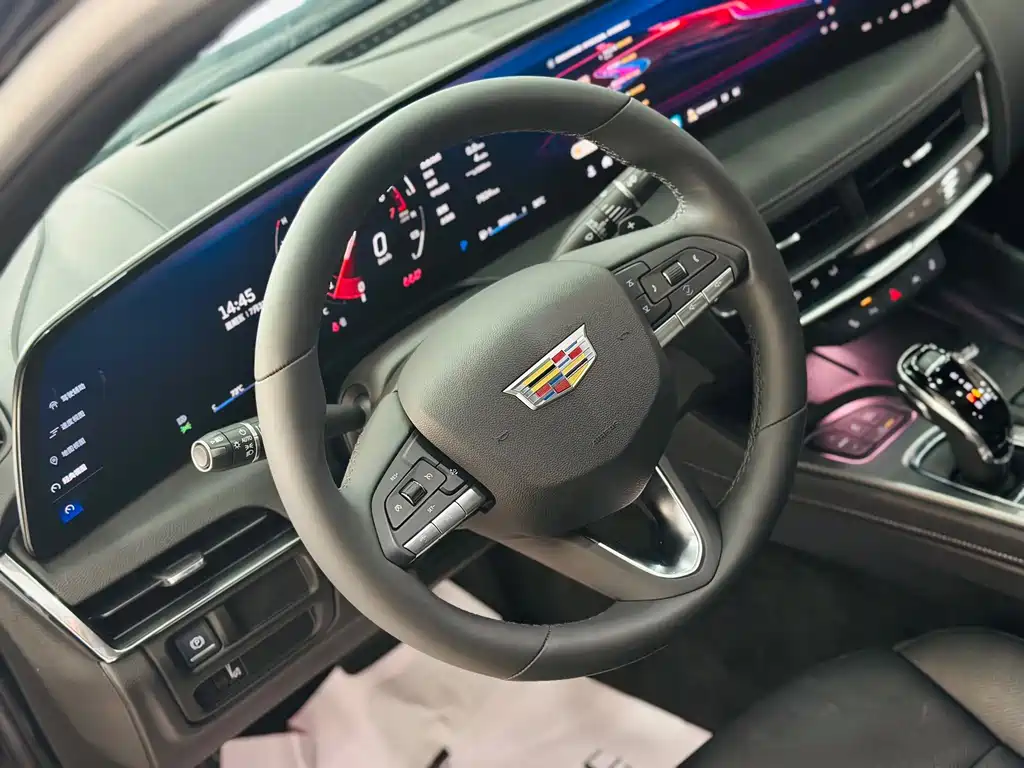 Cadillac CT5 — миниатюра 14