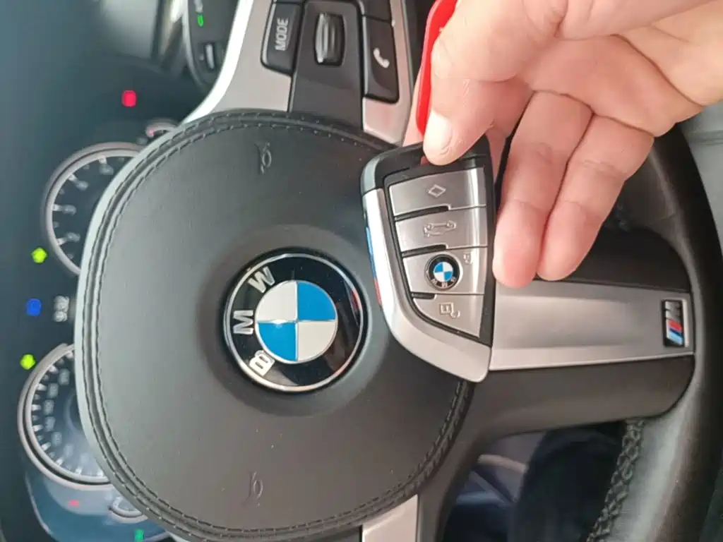 BMW 5 Series — миниатюра 9