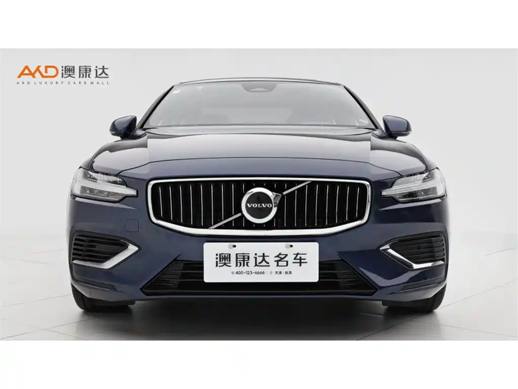 Volvo S60 2023 T8 Luxury