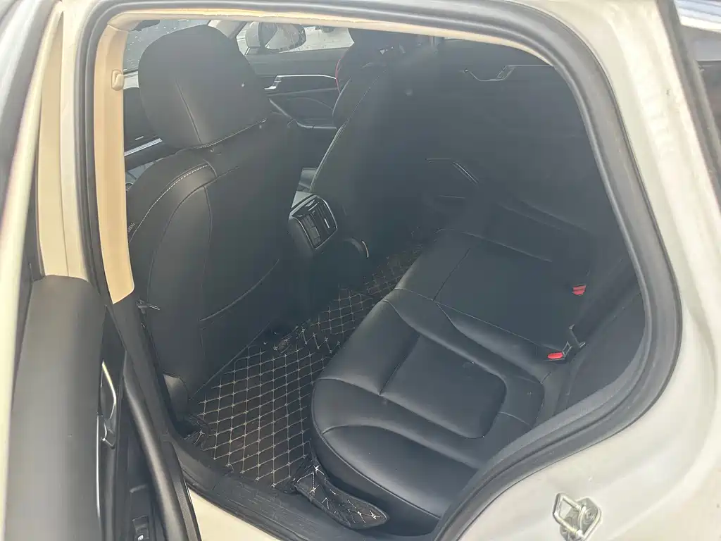 Bestune B70 2022 1.5T AT