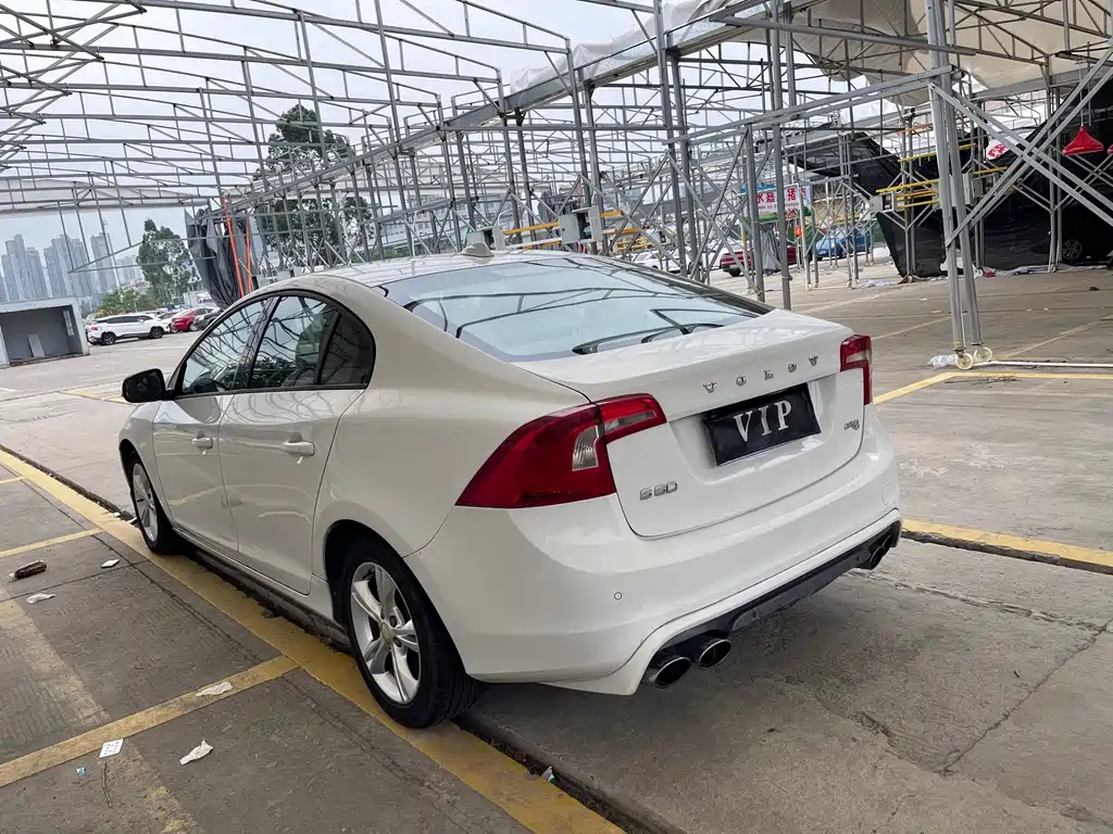 Volvo S60 (Import) — миниатюра 6