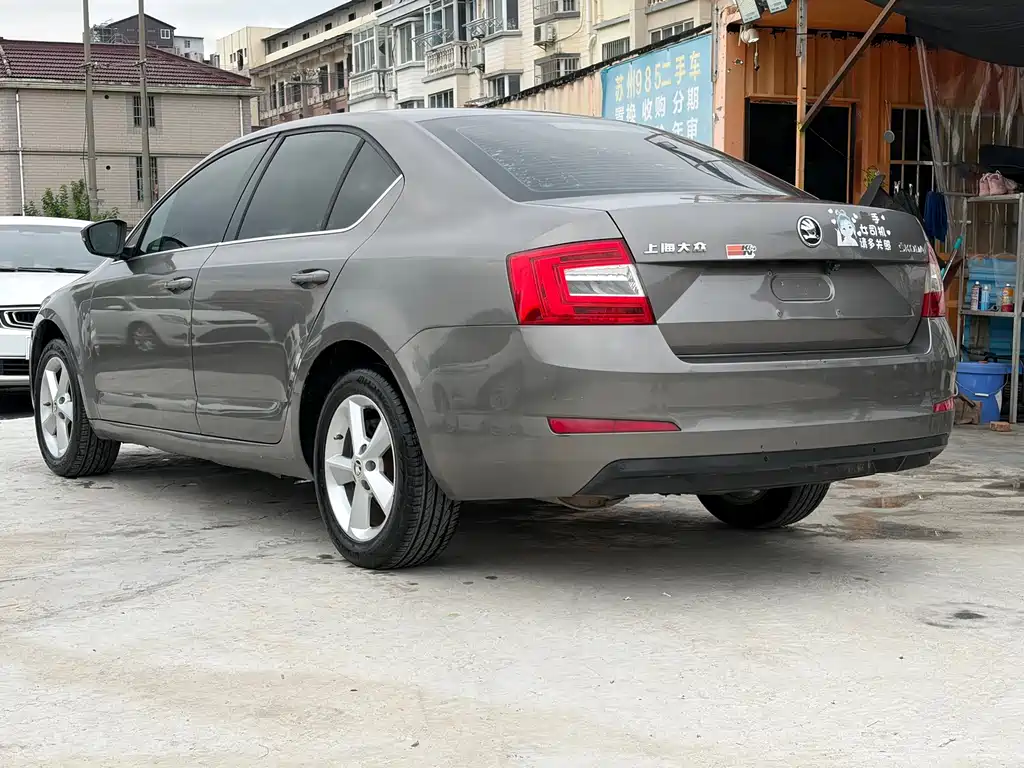 Skoda Octavia — миниатюра 7