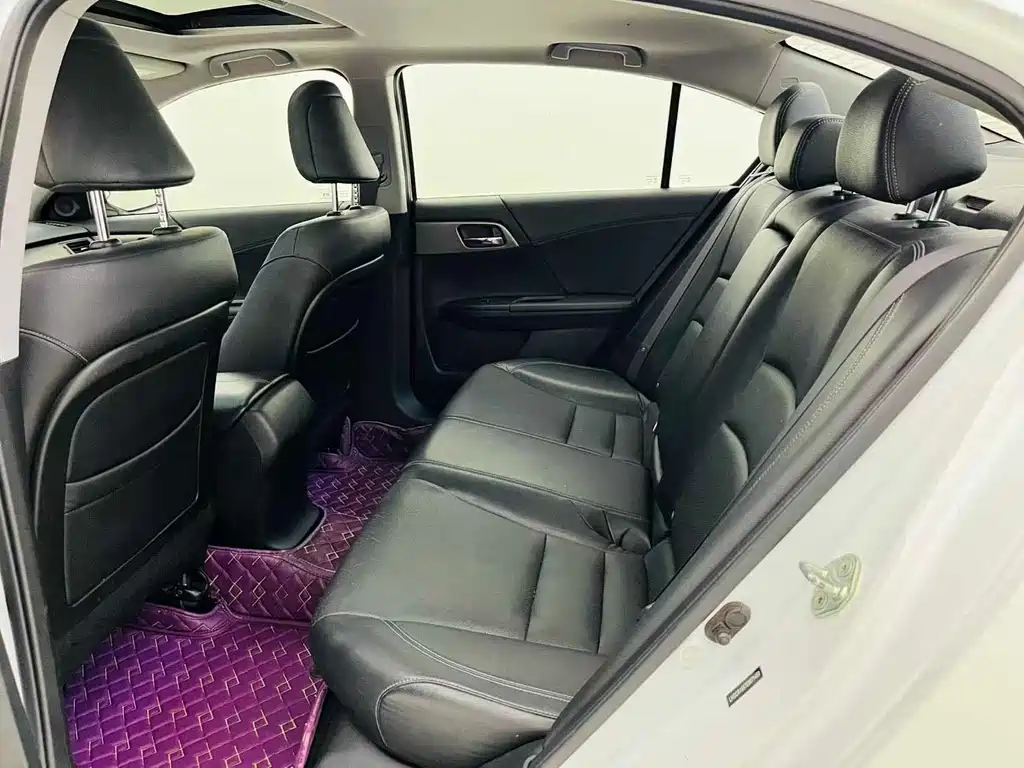 Honda Accord — миниатюра 10