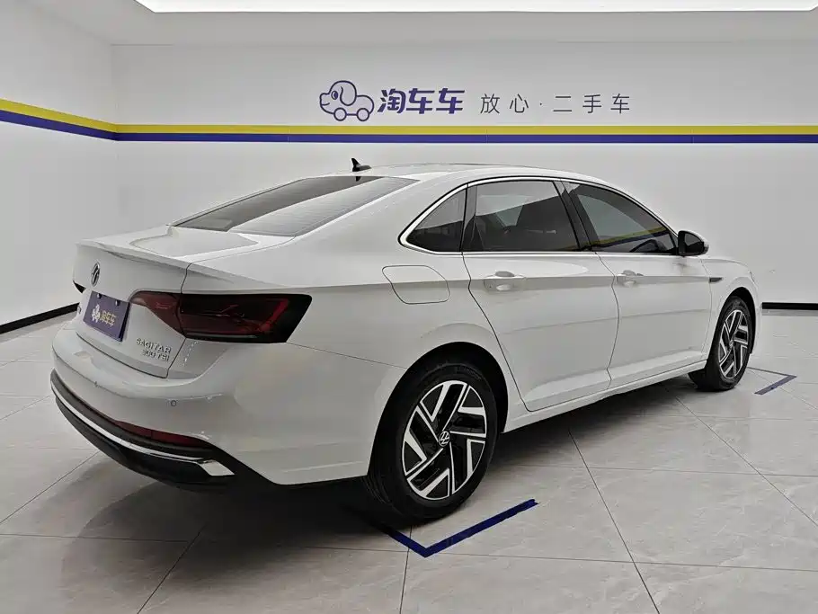 Volkswagen Sagitar 2025 300TSI DSG