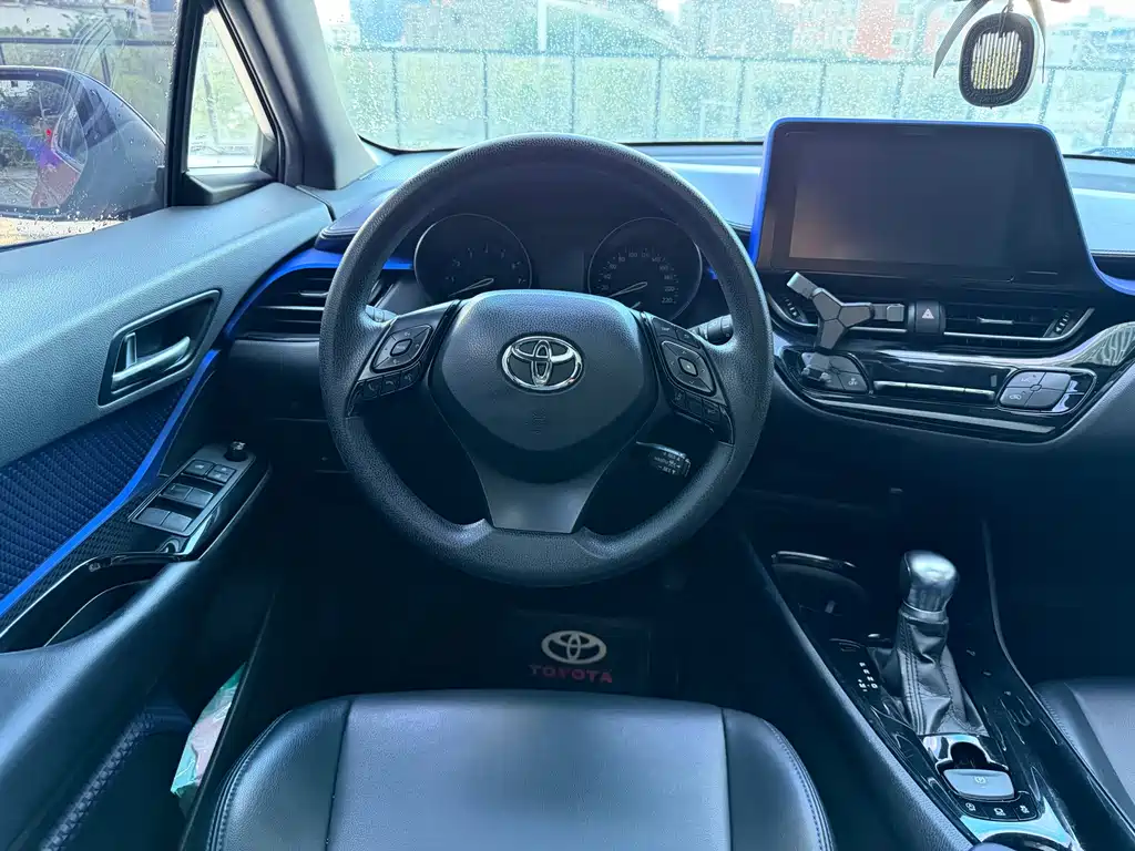 Toyota C-HR — миниатюра 8
