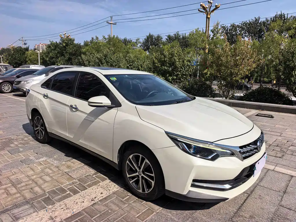 Venucia D60 — миниатюра 3