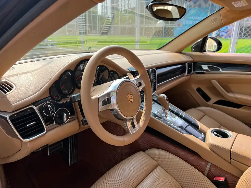 Porsche Panamera 2014 Panamera 4 Executive 3.0T