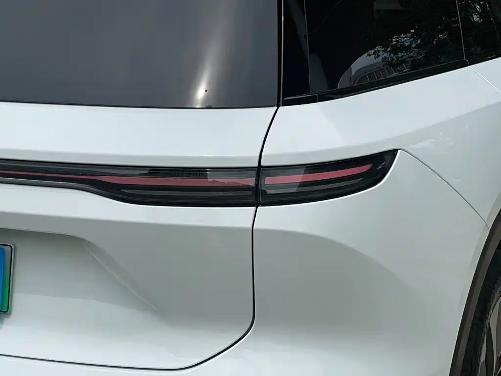 NIO ES8 — миниатюра 23
