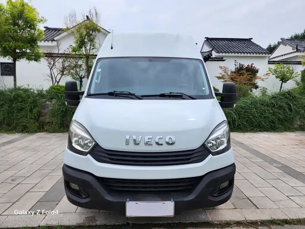 IVECO Ousheng — миниатюра 3