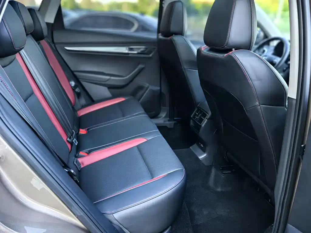 Skoda Karoq TSI280 Luxury Enjoy Edition, фото 19