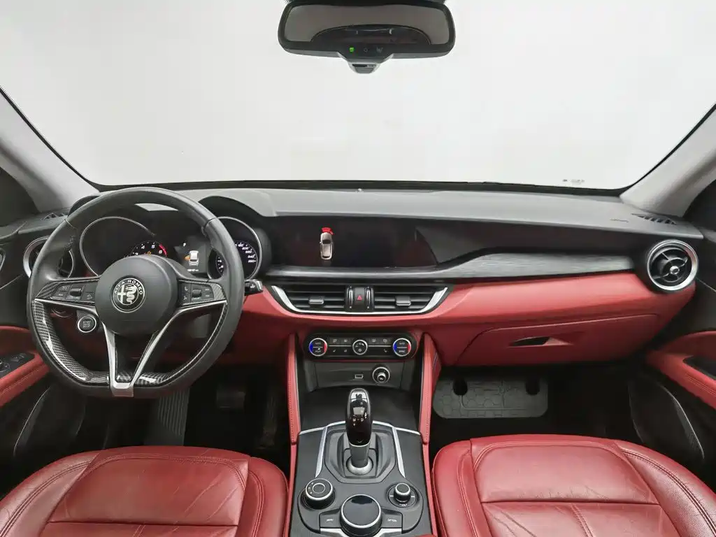 Alfa Romeo Stelvio — миниатюра 5