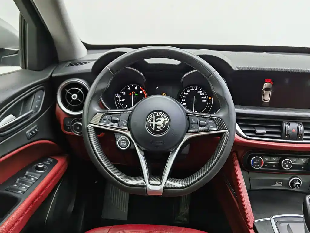 Alfa Romeo Stelvio — миниатюра 11
