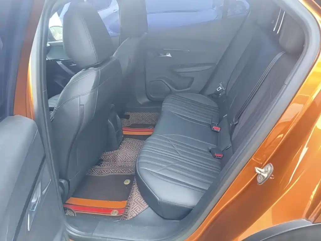 Peugeot 2008 — миниатюра 17