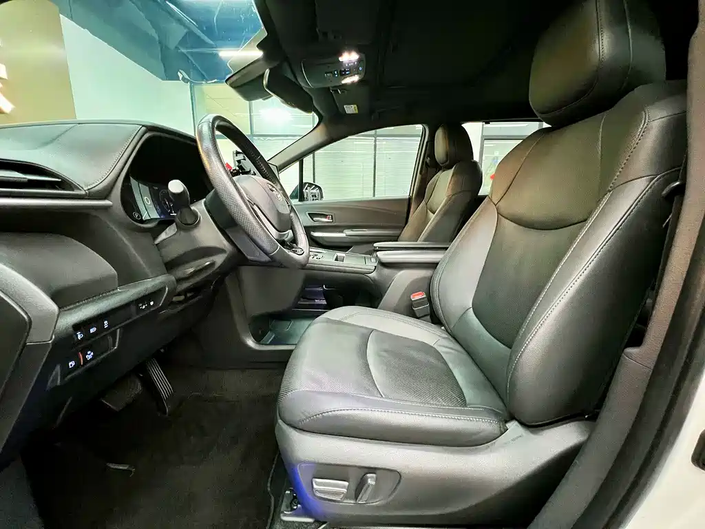 Toyota Sienna 2021 2.5L