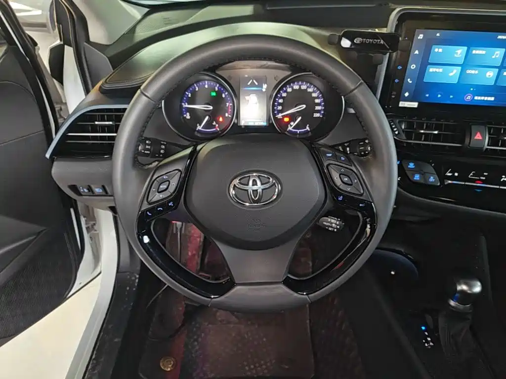 Toyota IZOA — миниатюра 11