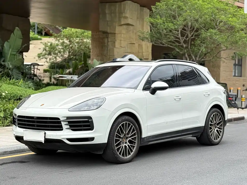 Porsche Cayenne 2022