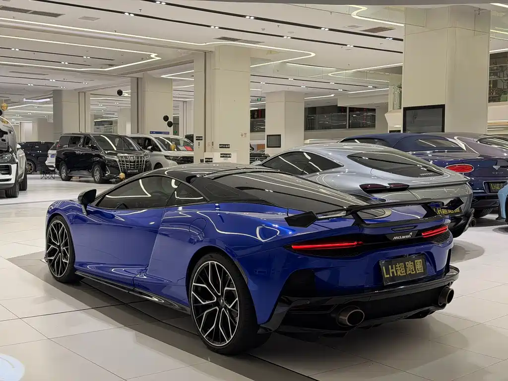 McLaren GT — миниатюра 7