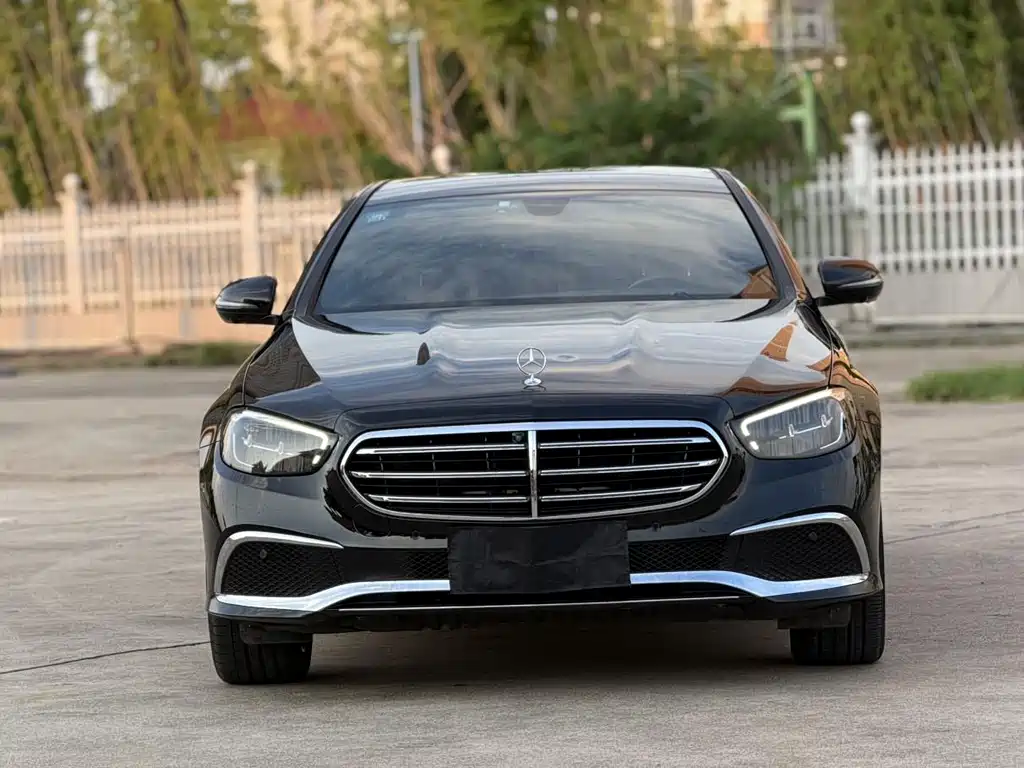Mercedes-Benz E-Class — миниатюра 3