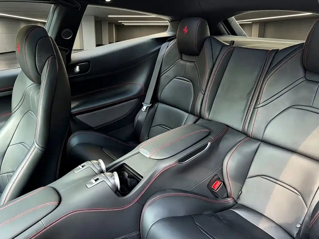 Ferrari GTC4Lusso — миниатюра 6