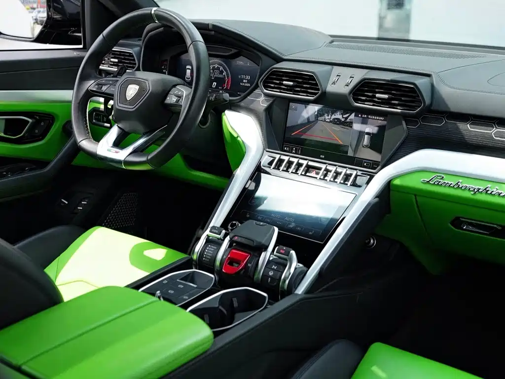 Lamborghini Urus — миниатюра 10