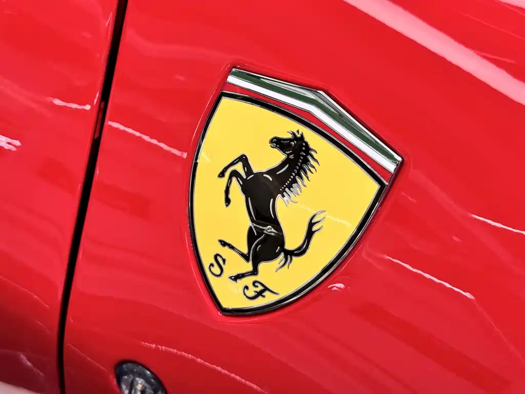 Ferrari F8 — миниатюра 6
