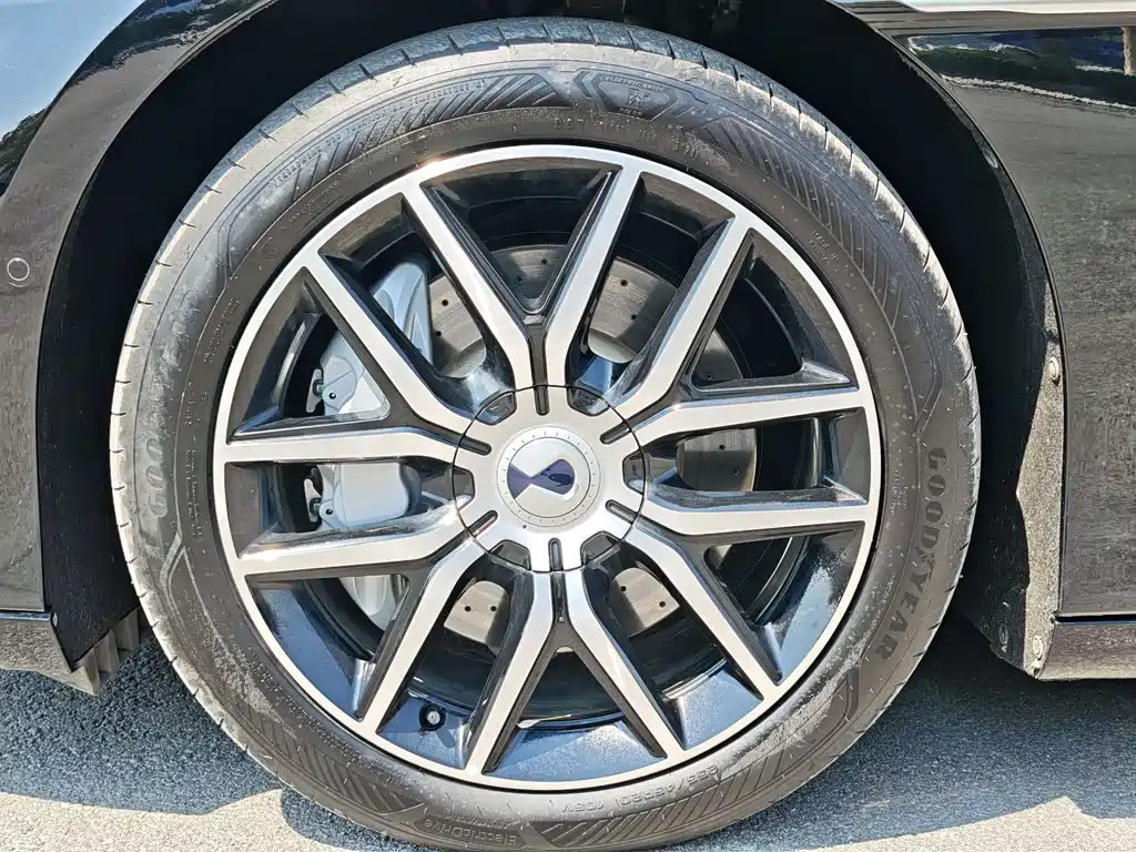 Denza Z9 2024 1100km Max