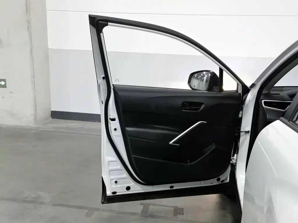 Toyota Frontlander — миниатюра 8