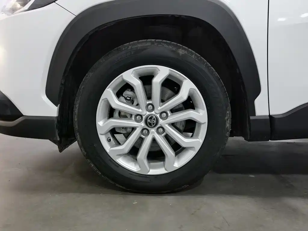 Toyota Frontlander — миниатюра 17