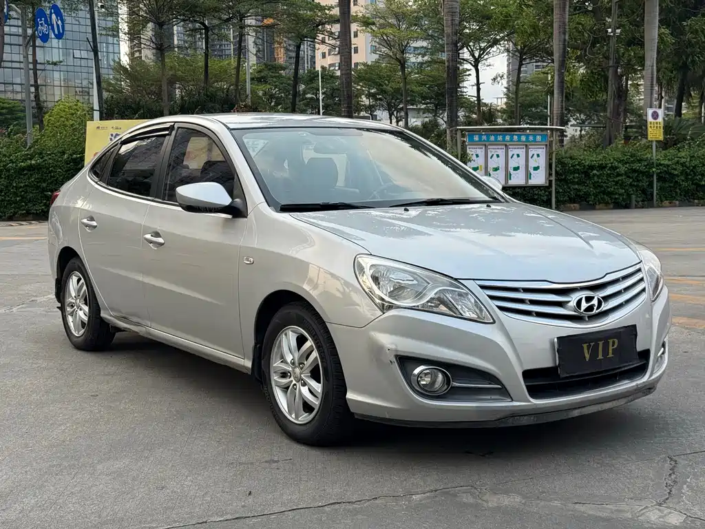 Hyundai Elantra — миниатюра 3