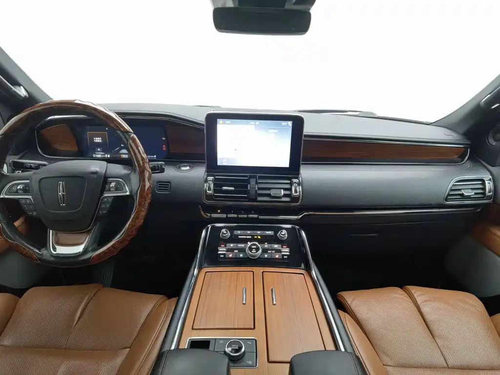 Lincoln Navigator — миниатюра 5