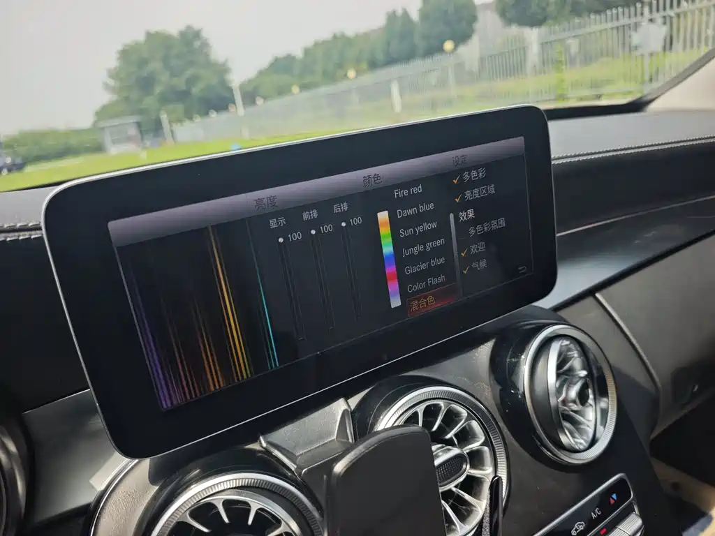 Mercedes-Benz C-Class — миниатюра 15