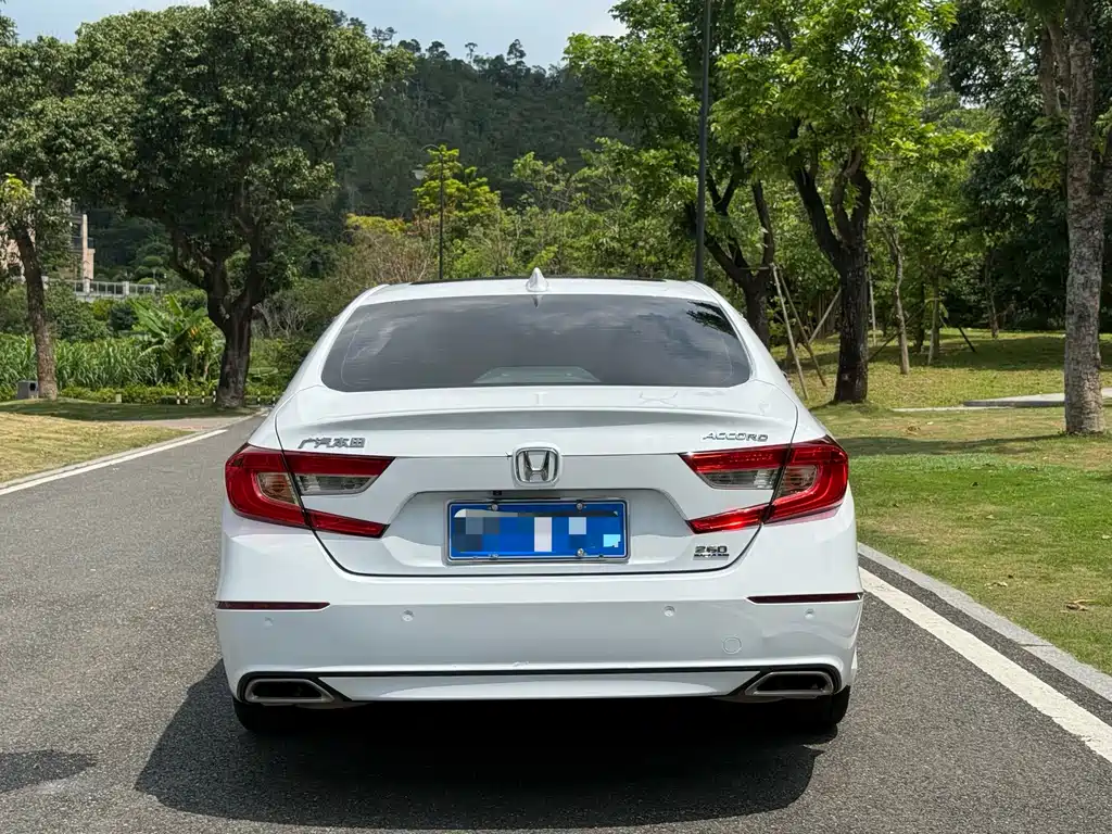 Honda Accord — миниатюра 8