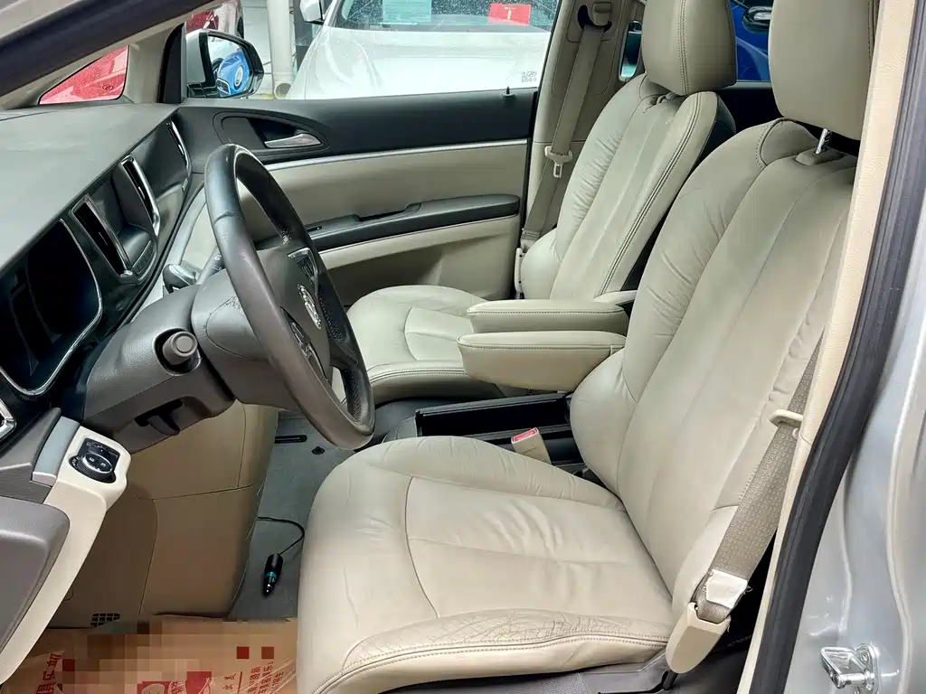 Buick GL8 — миниатюра 7