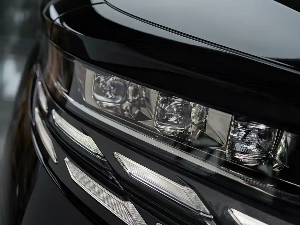 Toyota Alphard 2024 2.5L Luxury